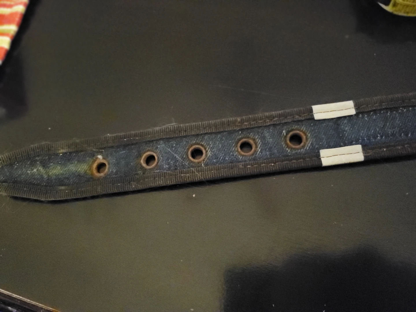 Dog collar with red and patterned design - photo 4