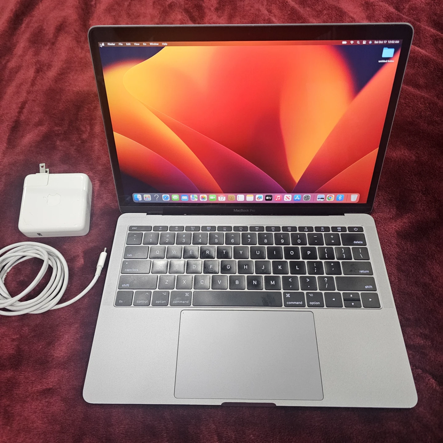 2017 Apple MacBook Pro 13-inch, Excellent battery