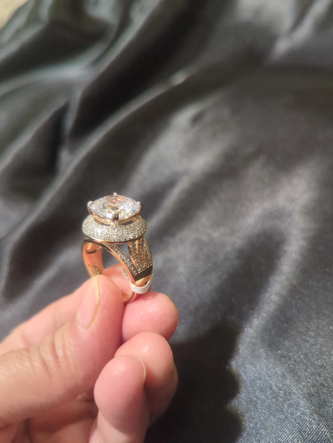 Gold Tone Halo Ring Size 8 and 9 - photo 3