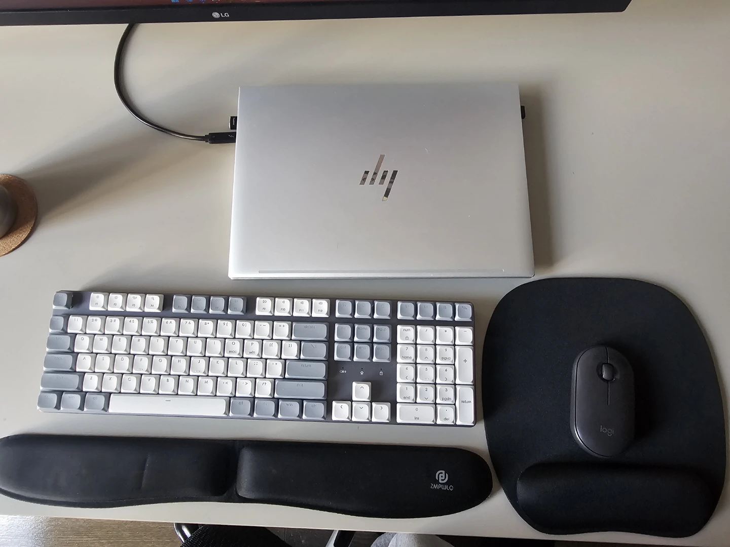 ZMPWLO ergonomic Wrist Rest and Mouse Pad Set - photo 2