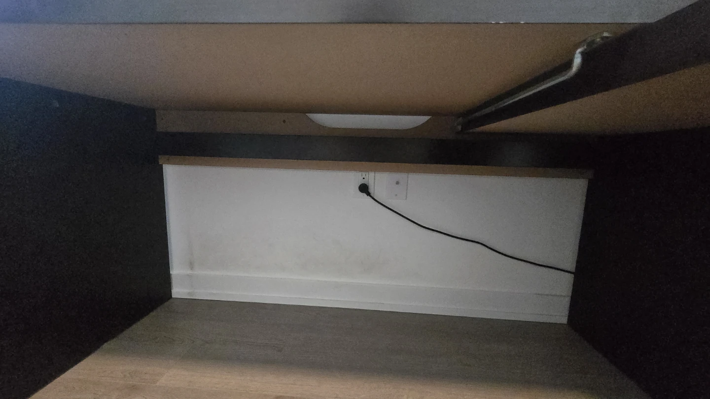 IKEA MALM Desk with Pull-Out Panel - photo 5