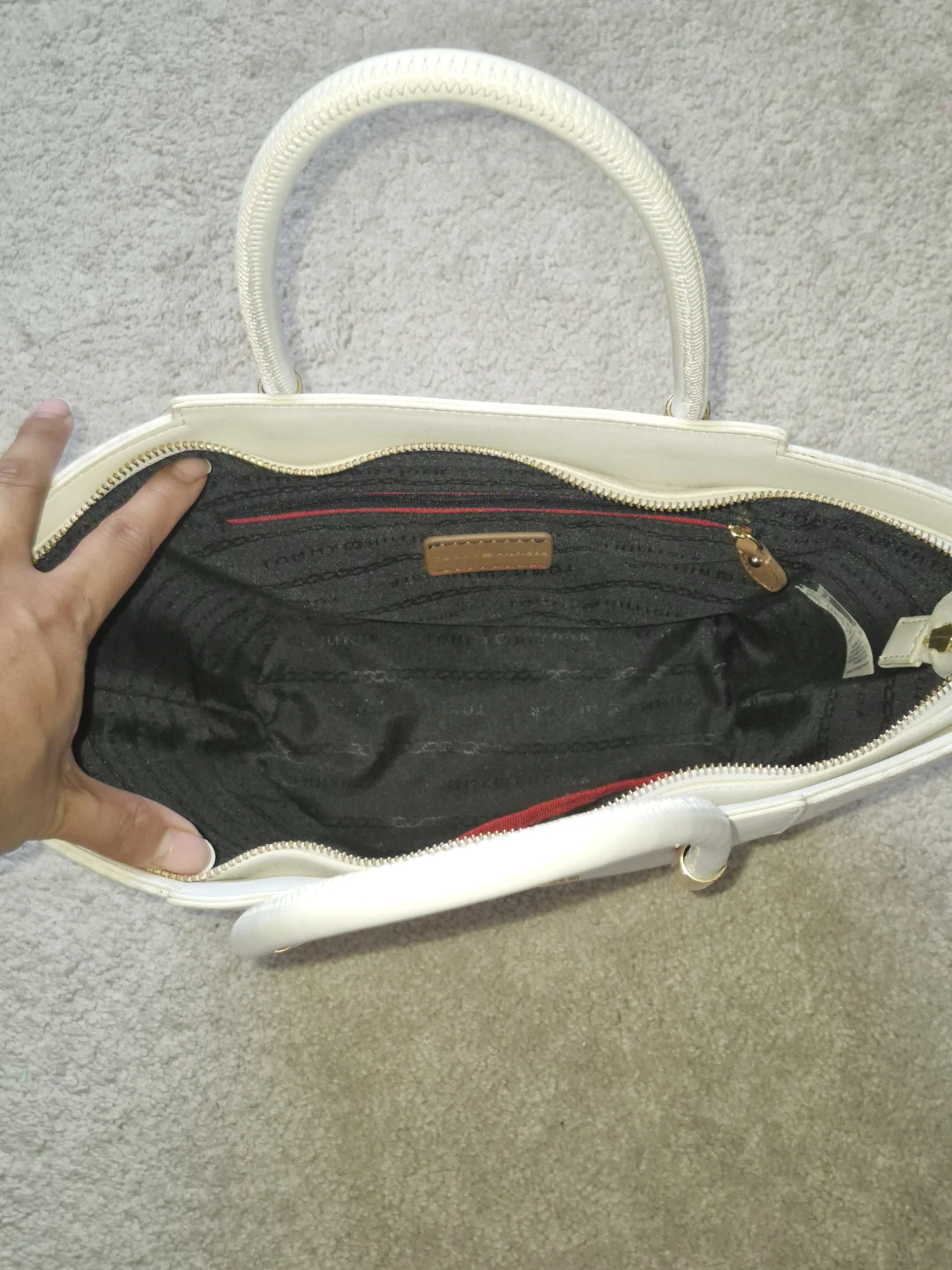 Tommy Hilfiger White Signature Tote Bag - photo 4