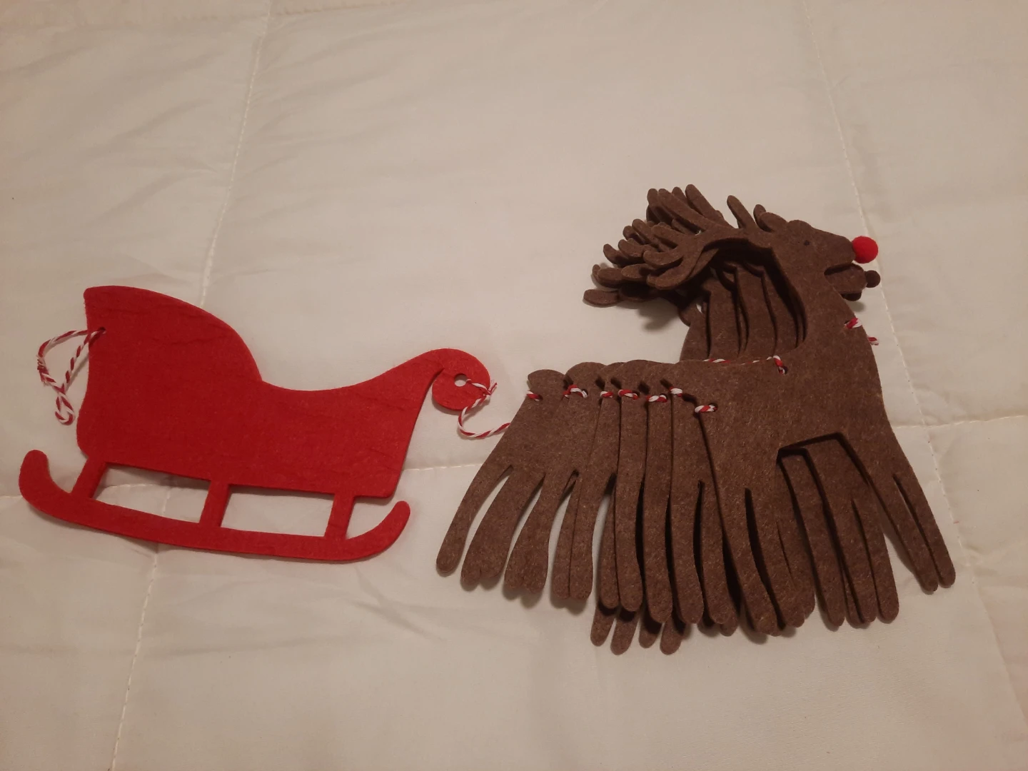 Felt Santa Sleigh and Reindeer Christmas Garland - photo 5