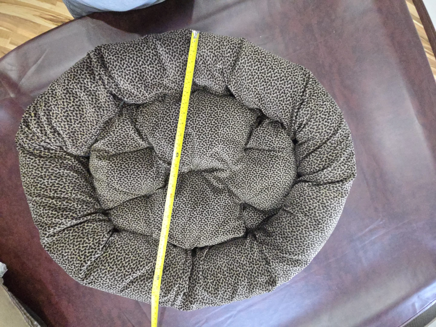 Super comfy dog beds, fit up to medium dogs. Choice of 2 styles. - photo 3