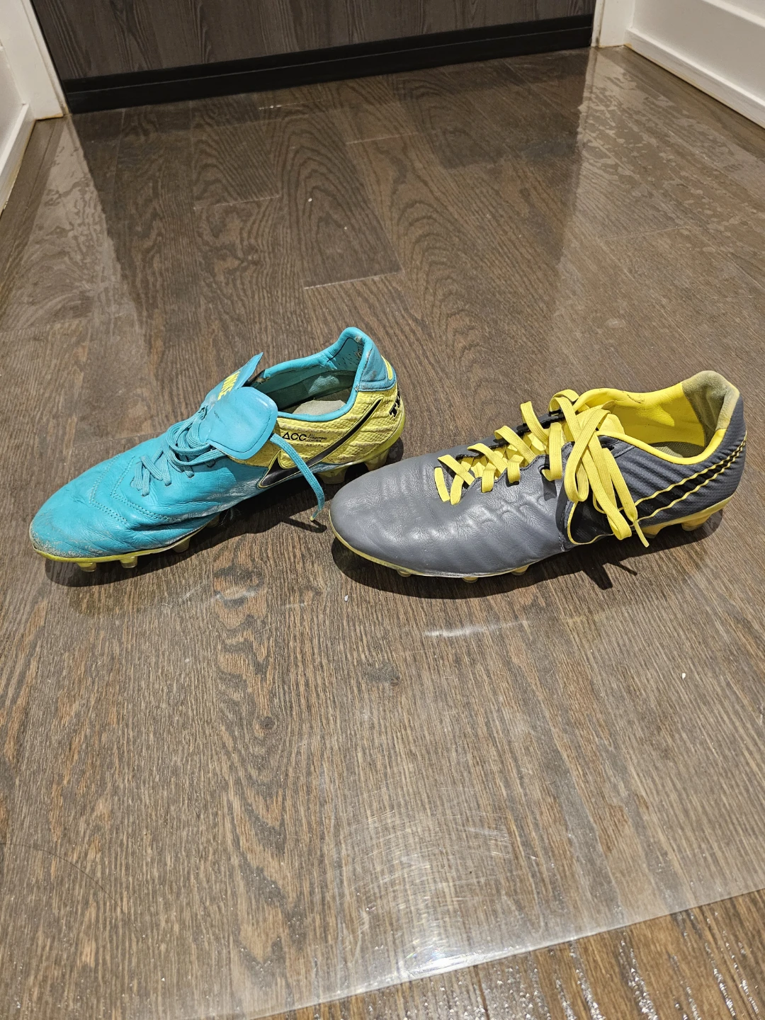 Nike Tiempo Soccer Cleats men size 9 - photo 2