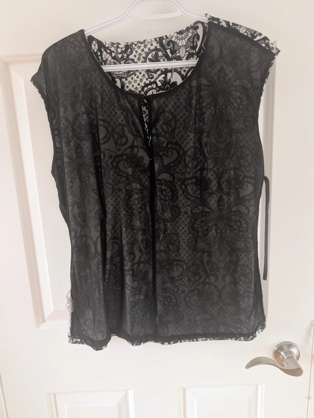 Calvin Klein Black and White Patterned Top Size L - photo 4