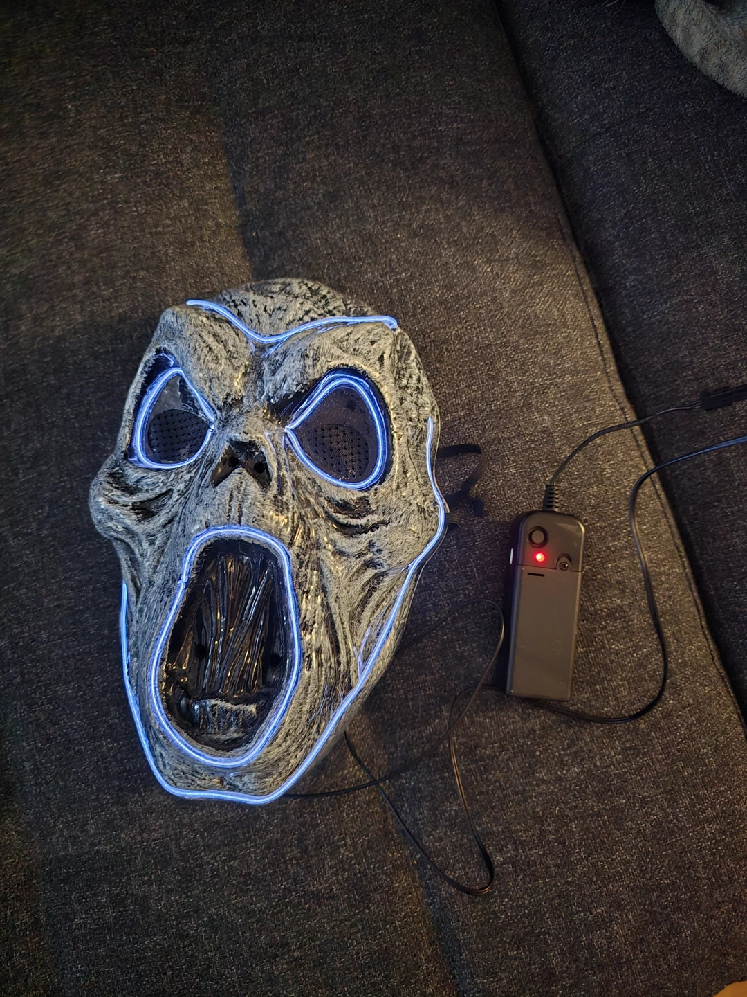 Light-up Halloween Skull Mask - photo 2