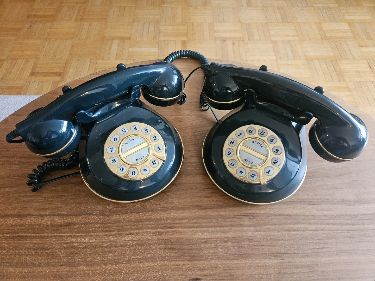 Vintage telephone - photo 2