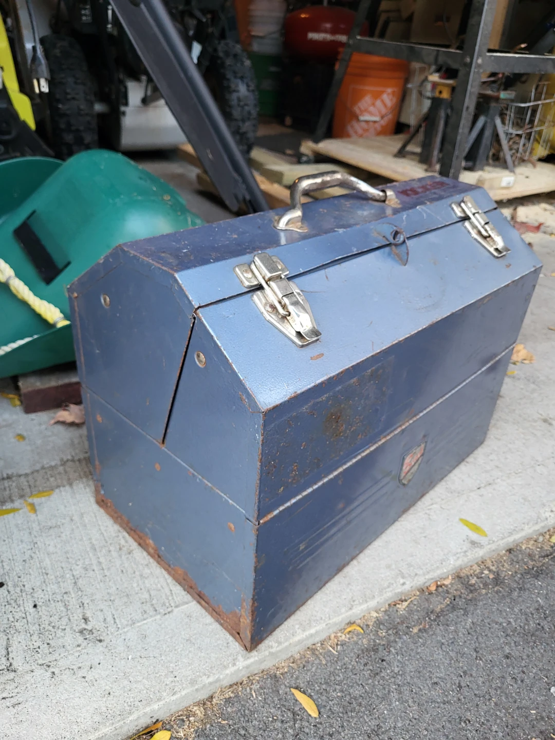 Large Beach Metal Tool Box - photo 2