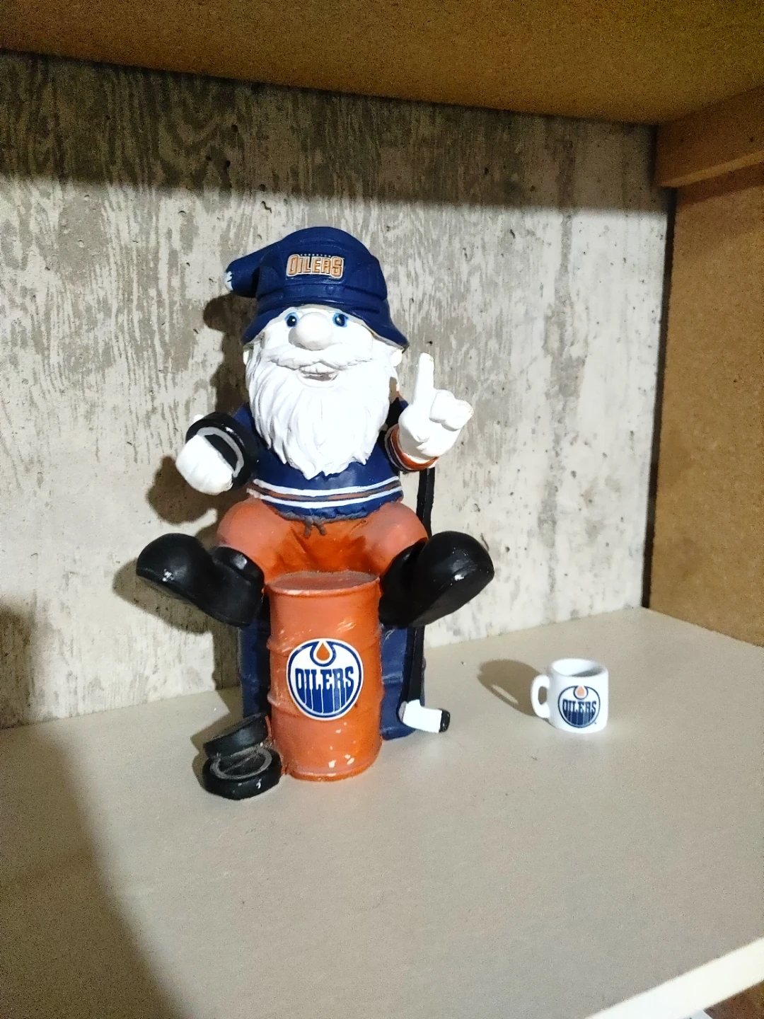Edmonton Oilers Garden Gnome and Mini Mug