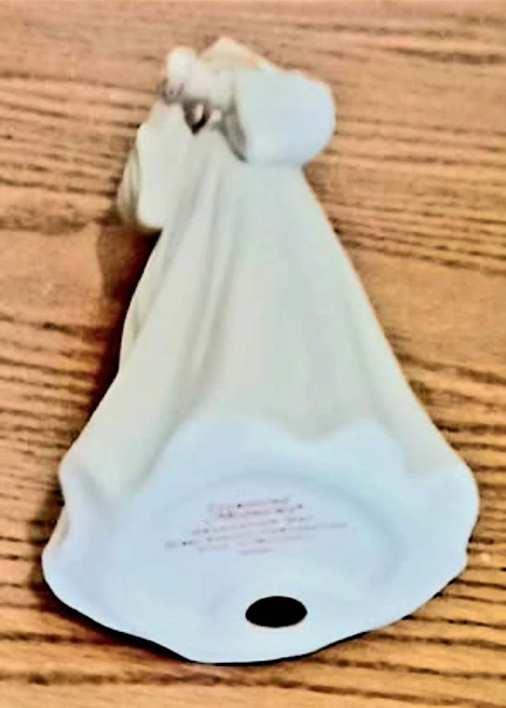 Graduation Day Treasured Memories Figurine - photo 5