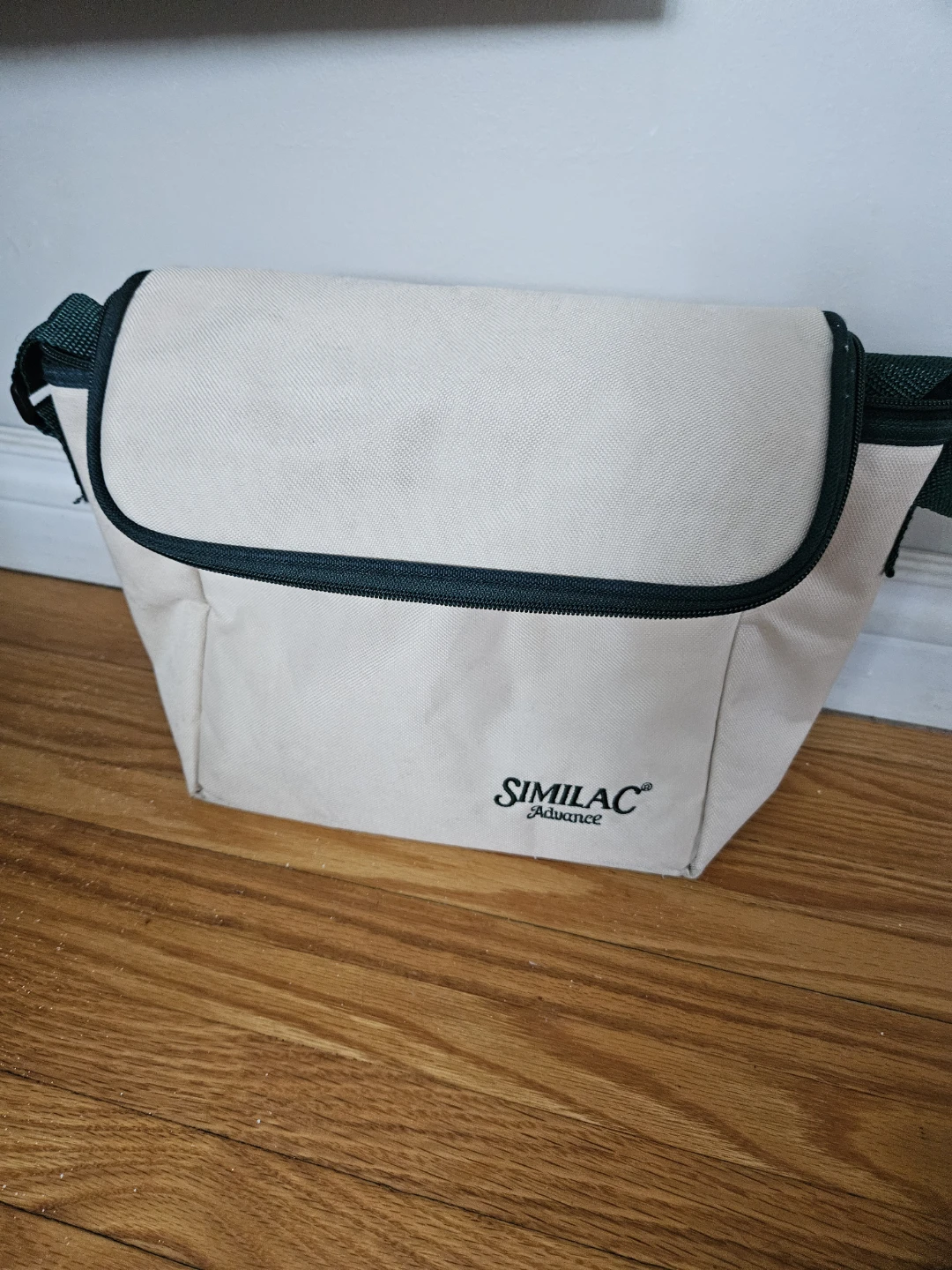 Similac Advance insulated bottle bag
