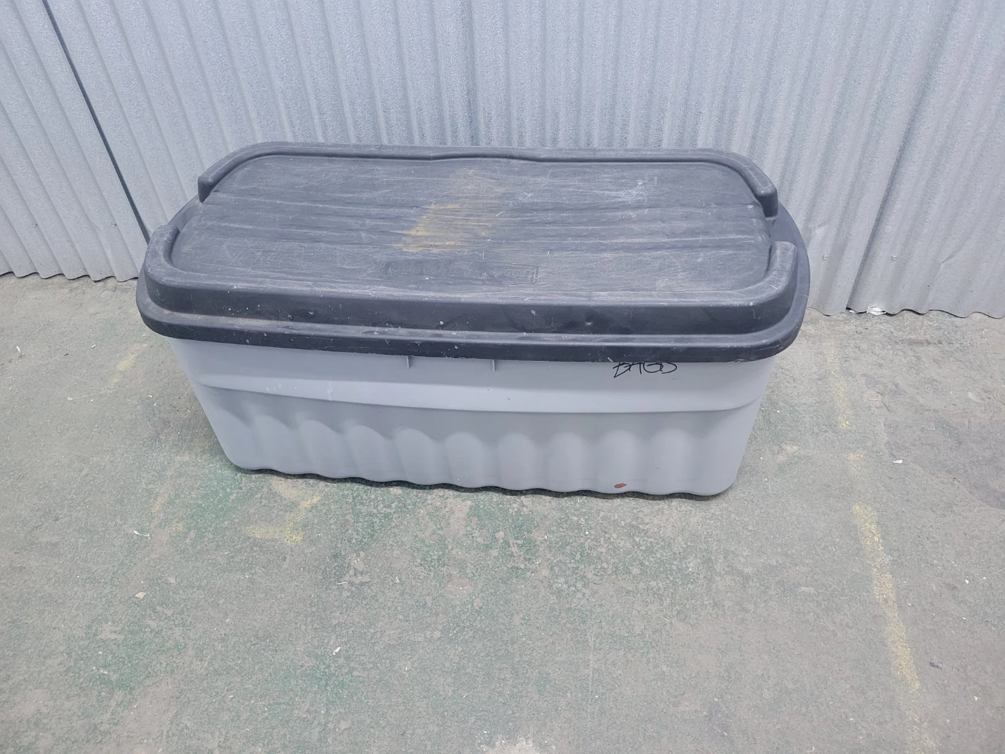 Rubbermaid Roughneck XL Storage Bin 54 gal