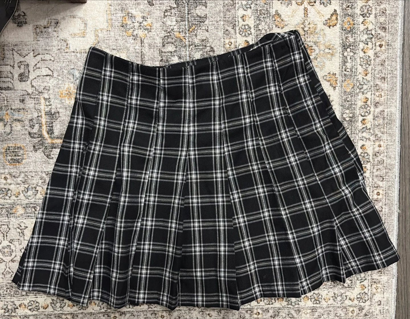 H&M plaid pleated skirt