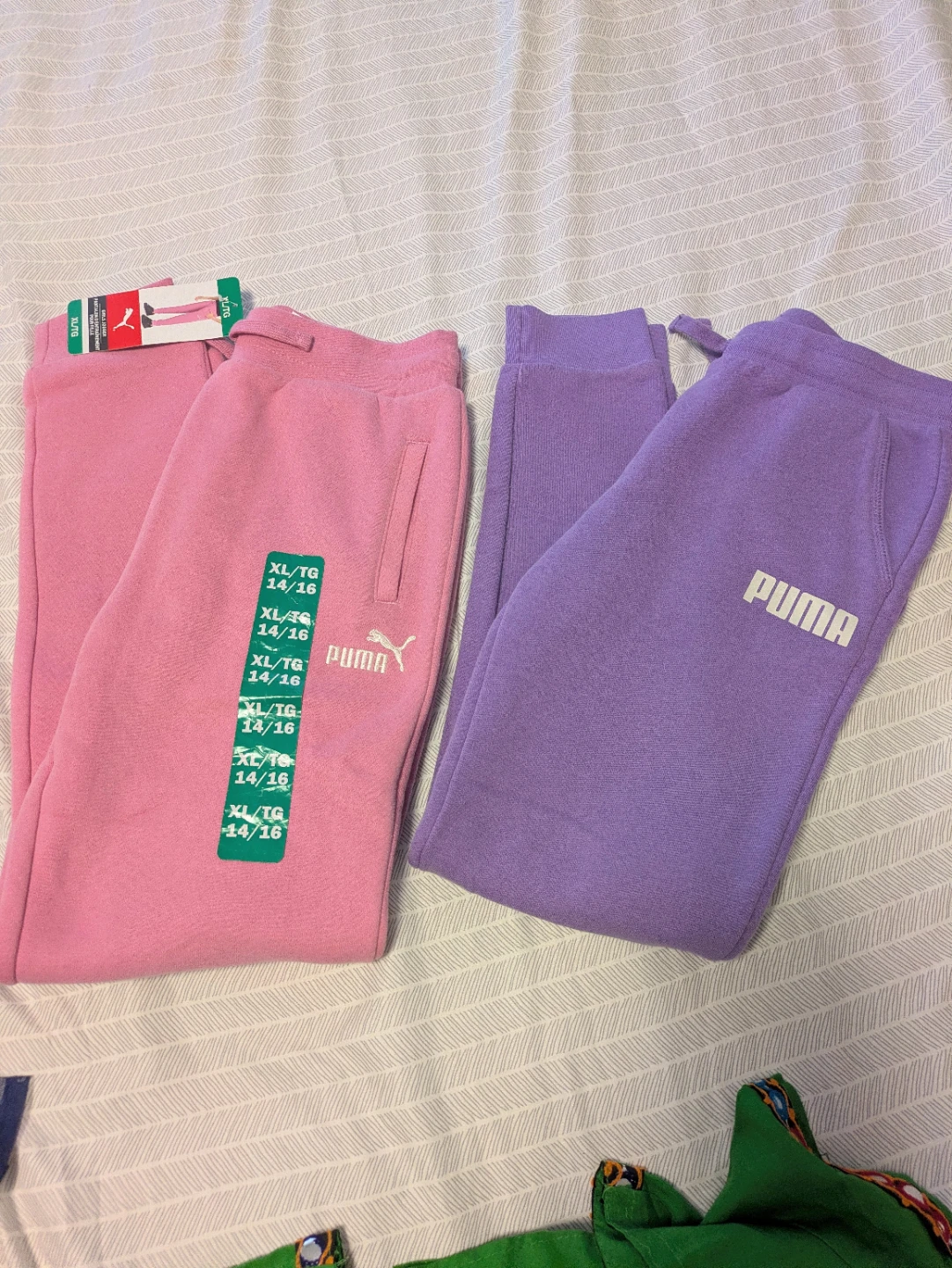 2 Pairs of Puma fleece Joggers XL/TG 14/16