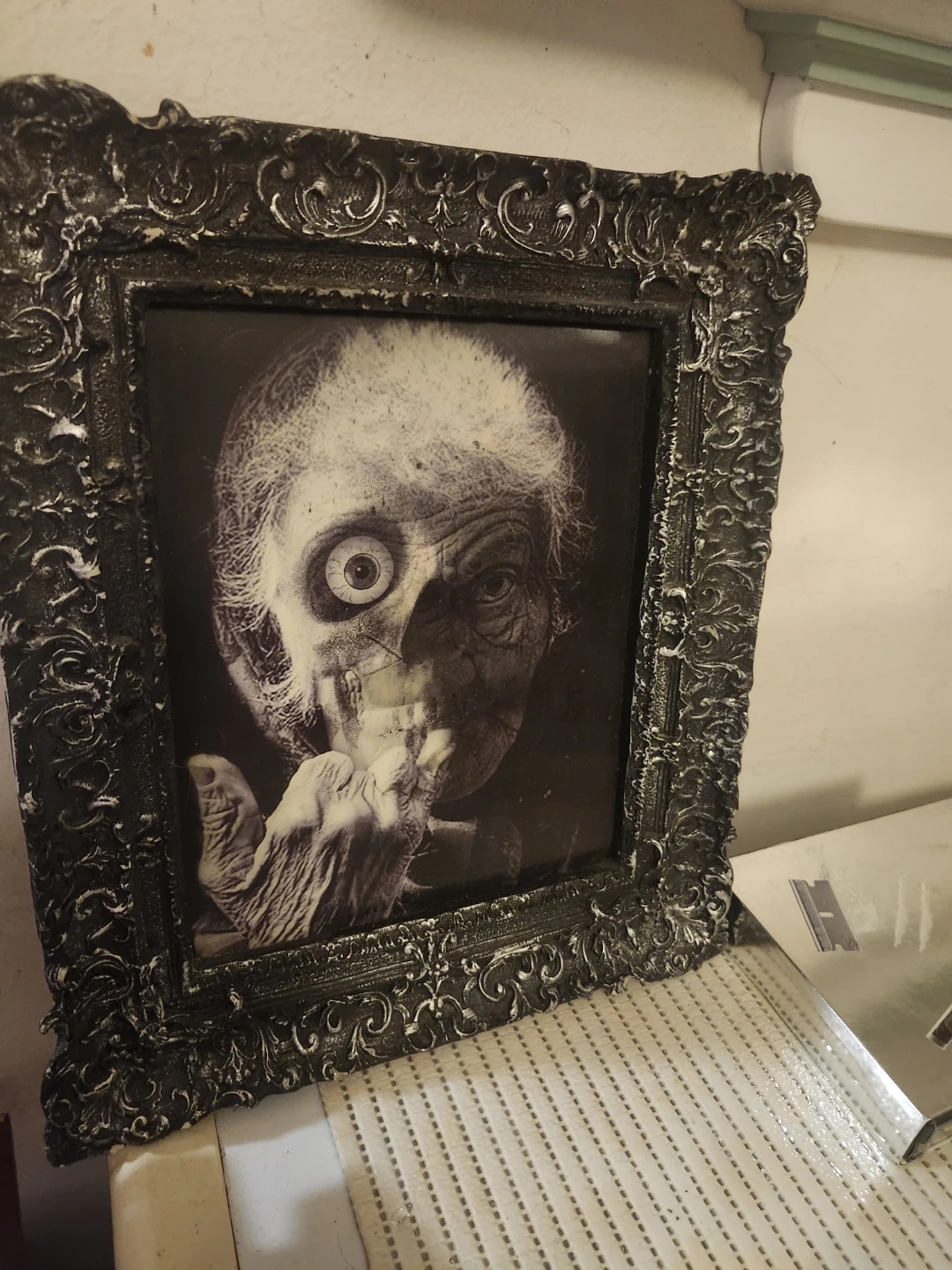Lenticular Halloween Morphing Portrait