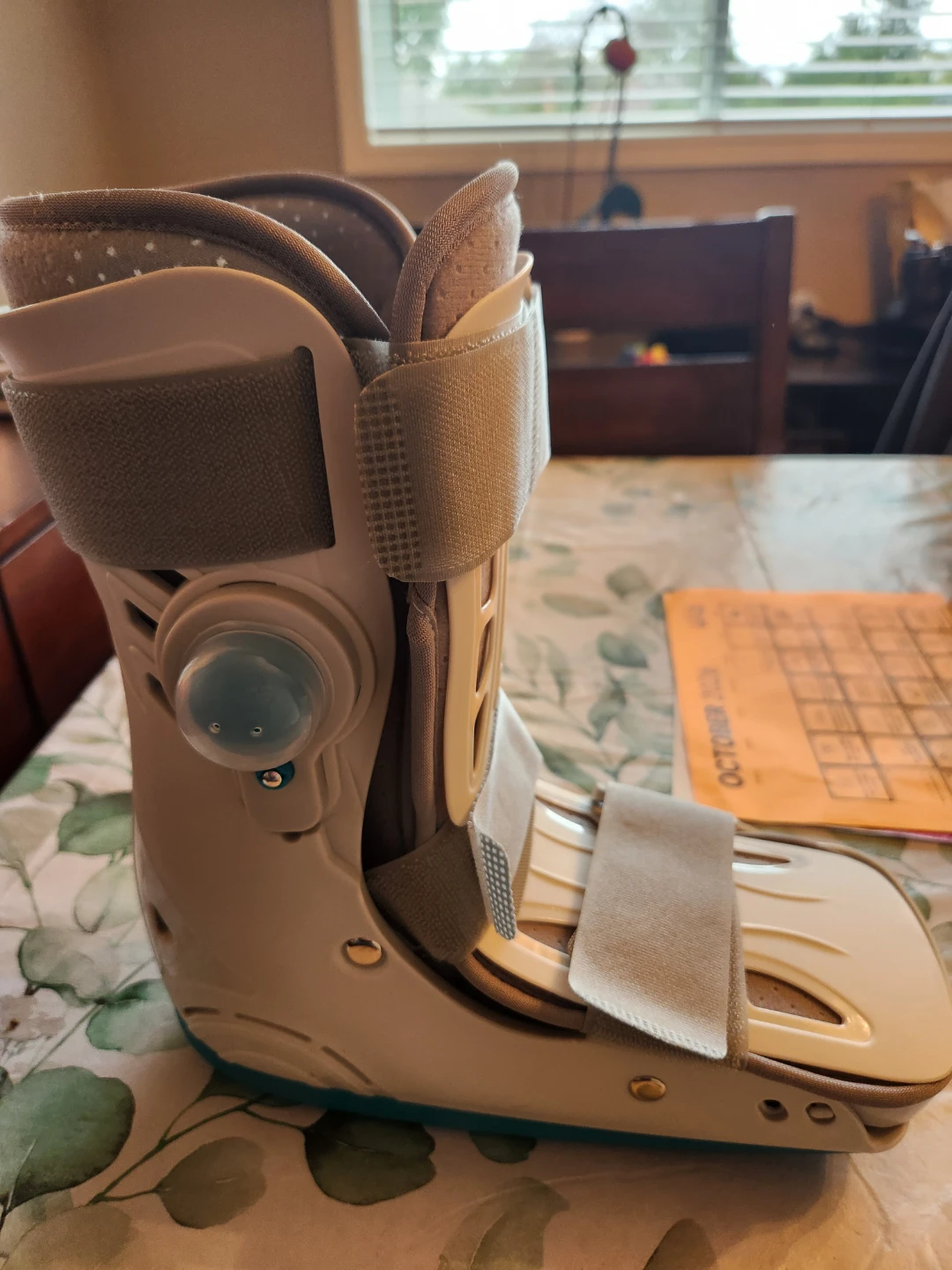 Medical Orthopaedic Walking Boot