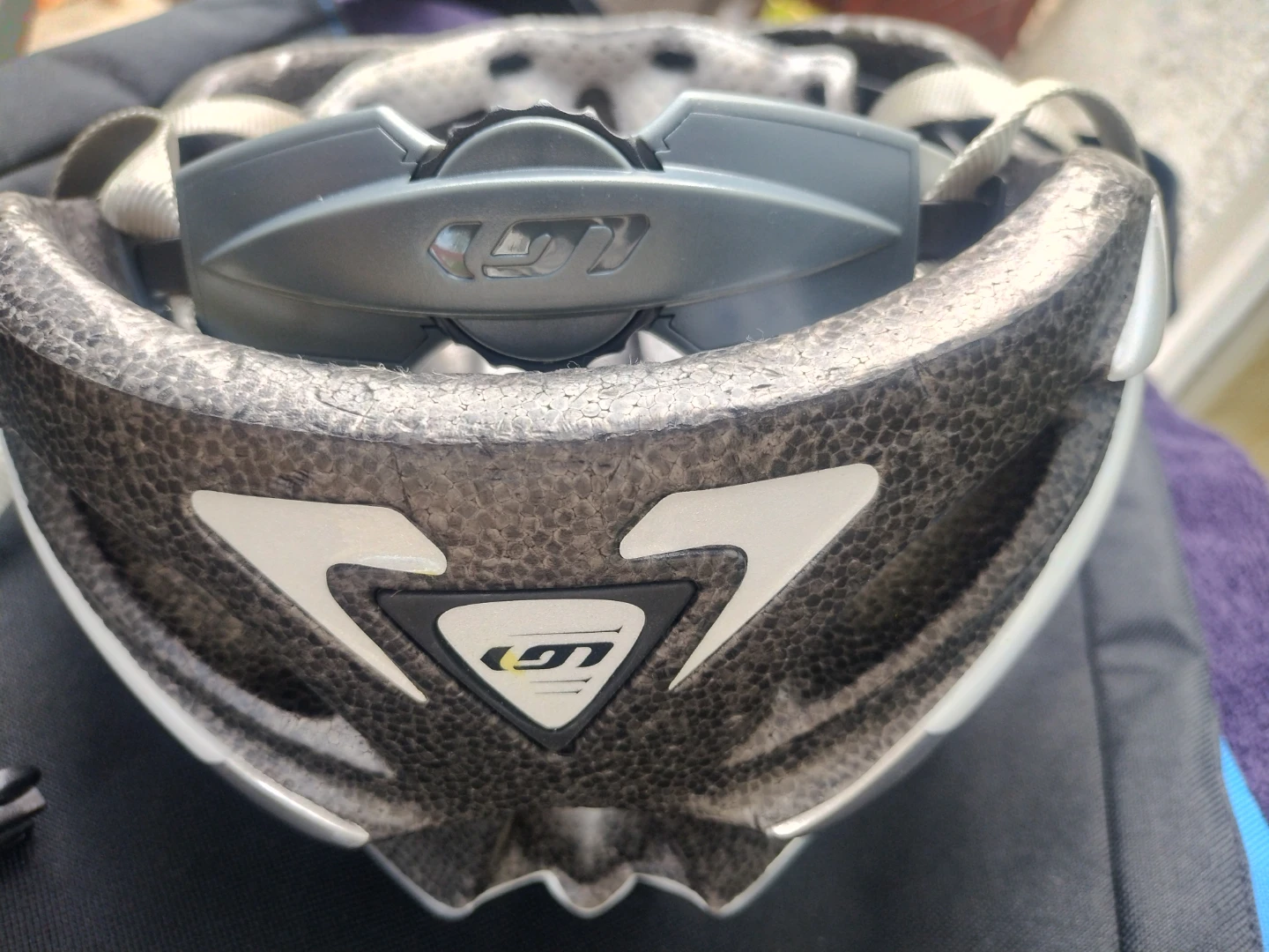 Louis Garneau Cycling Helmet Size M - photo 4