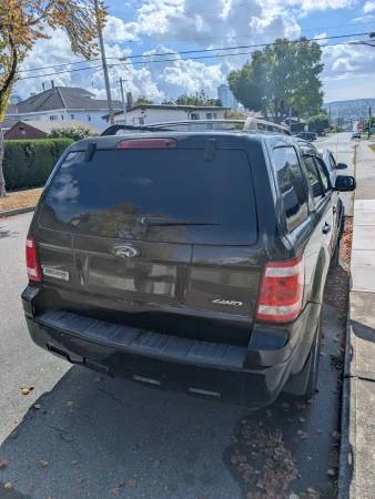 2009 Black Ford Escape XLT - photo 2