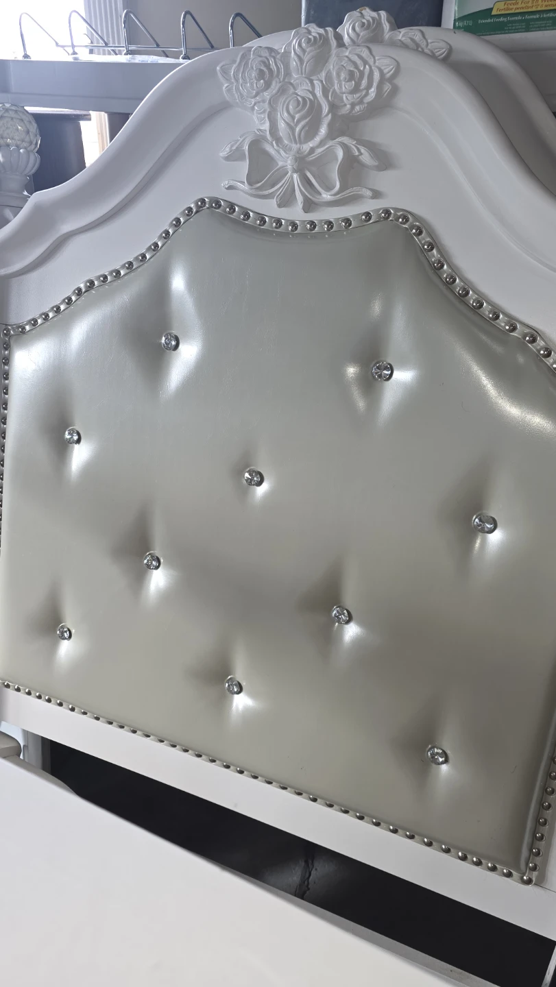 Two White Tufted Twin Beds - photo 3
