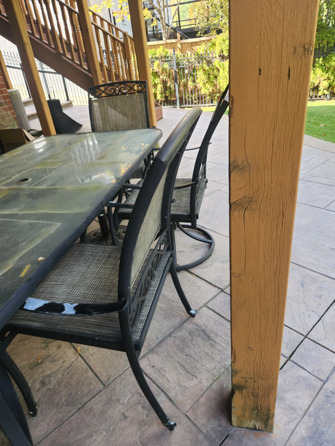 Outdoor table and chairs - photo 2