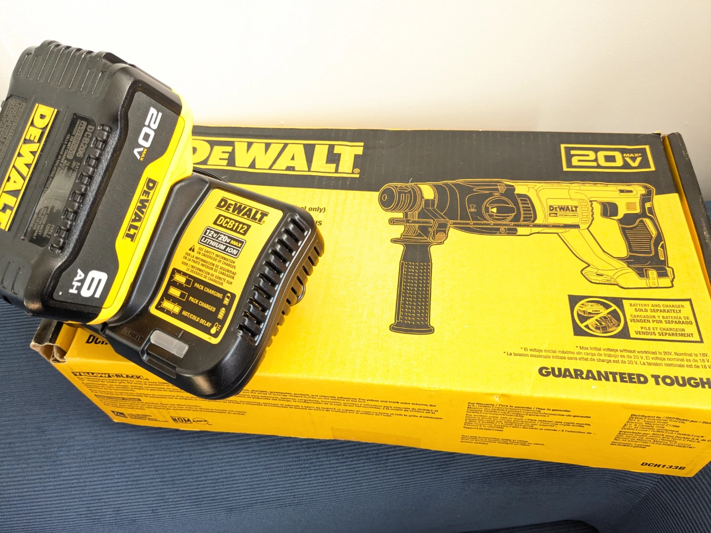 20V Max DeWalt 1" SDS -PLUS Rotary Hammer Drill PRO Combo - photo 2