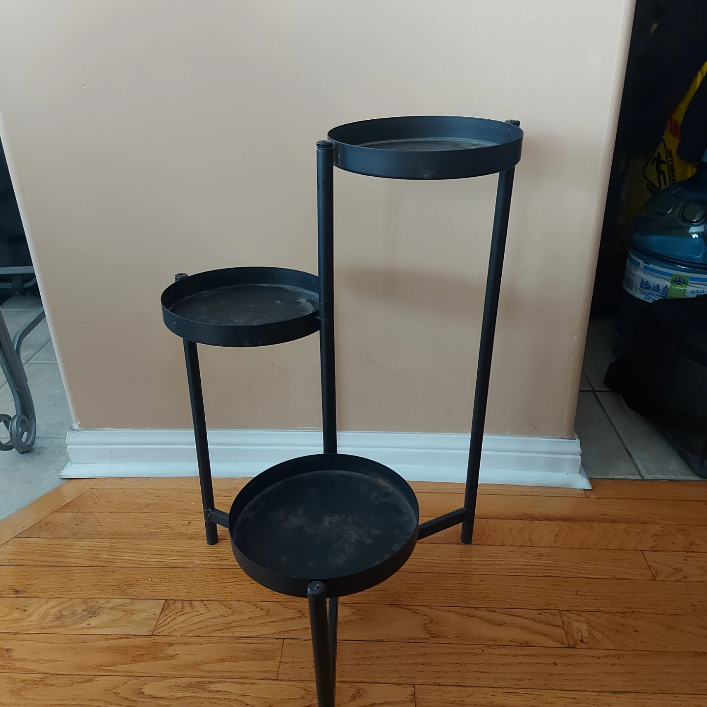 Black Metal 3-Tier Plant Stand