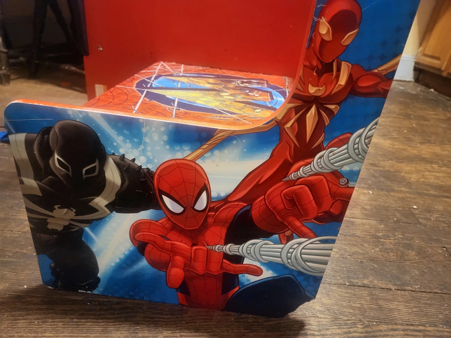 Marvel Ultimate Spider-Man Children's Chair - photo 4