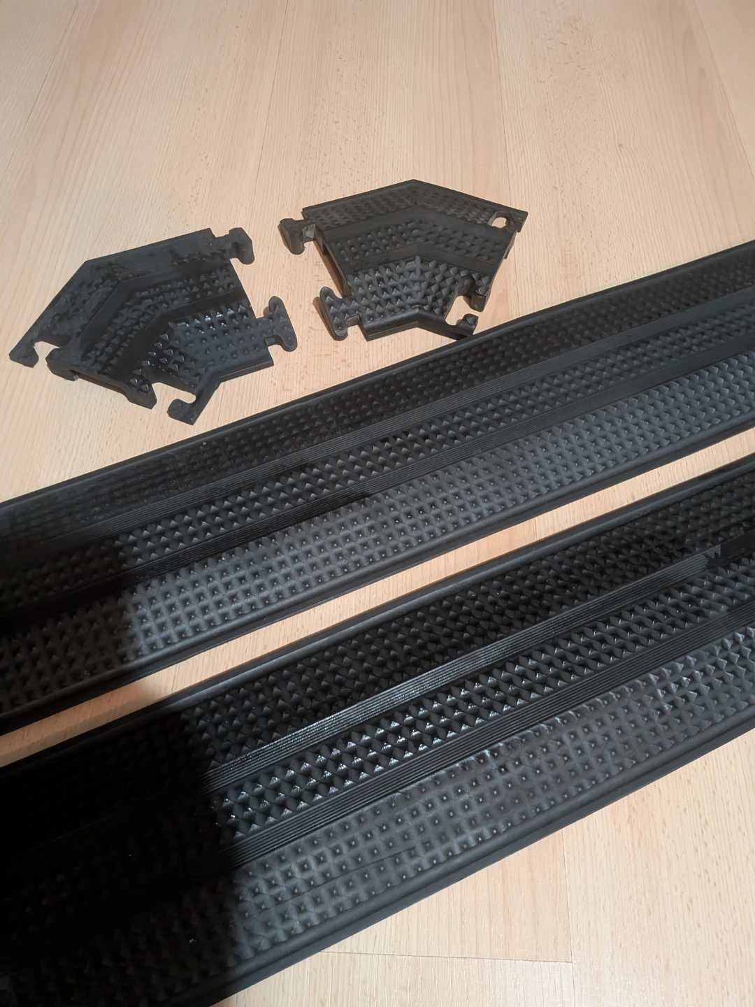 Pedestrian cable protectors rubber - photo 2
