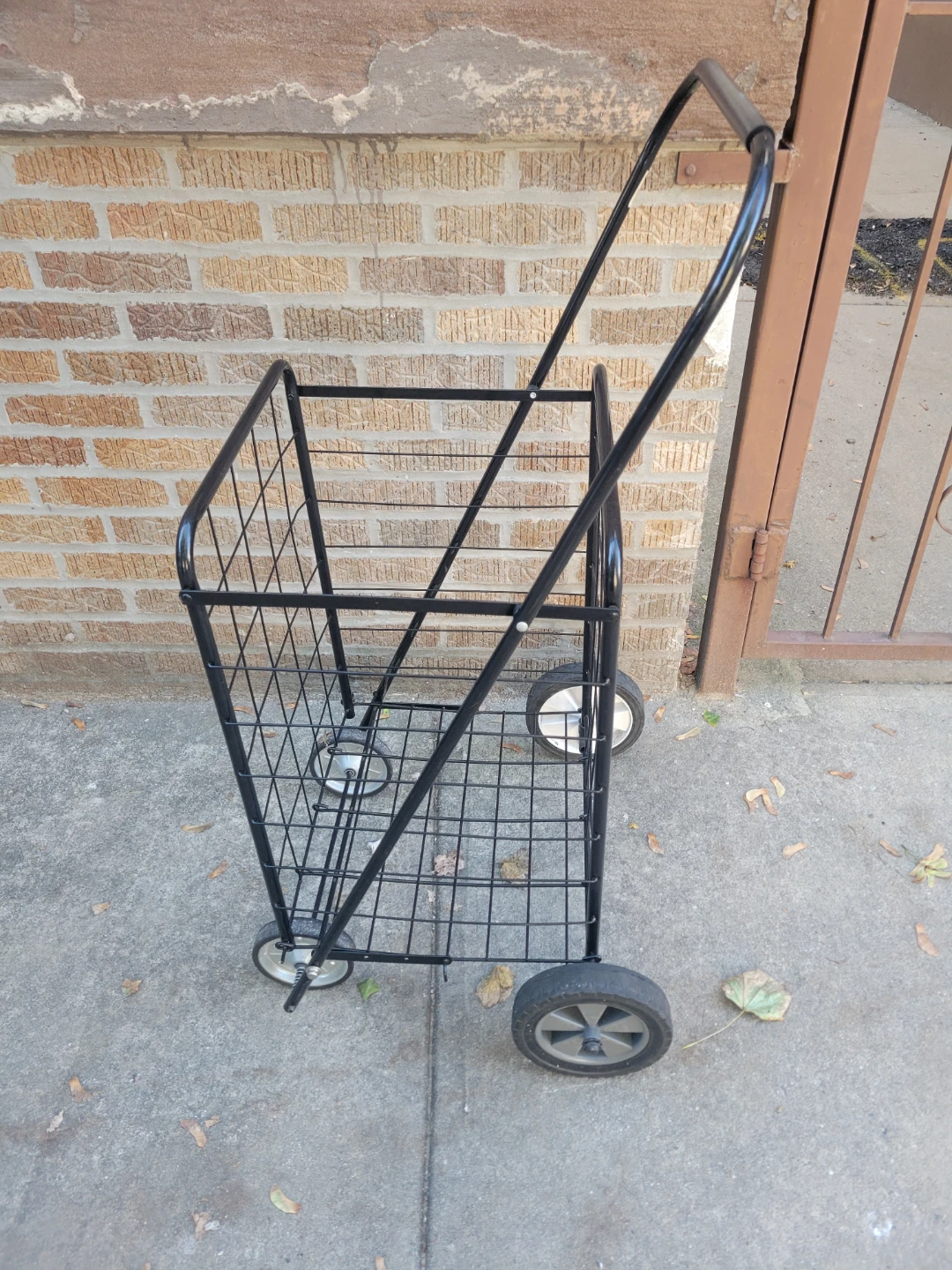 Collapsible Metal Shopping Cart - photo 2