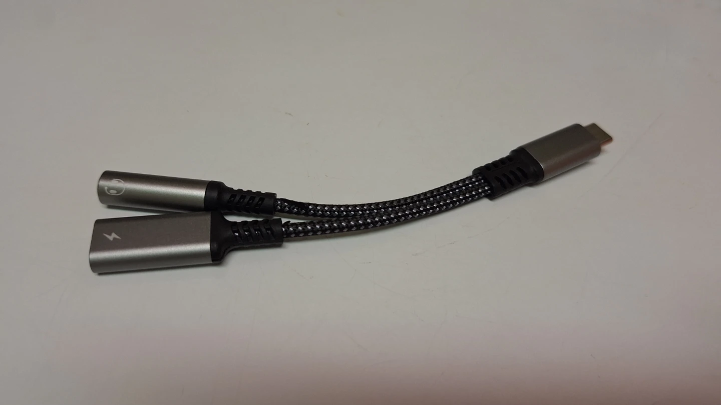 USB C to 3.5mm Audio Jack Dongle
