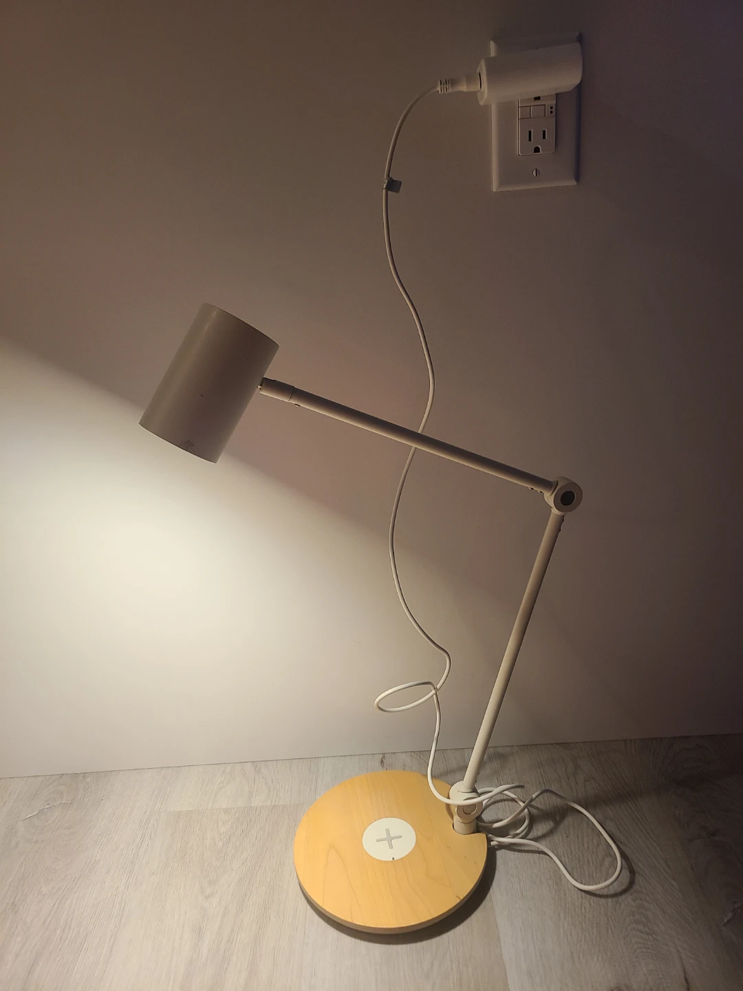 RIGGAD LED work lamp with wireless charging - photo 3