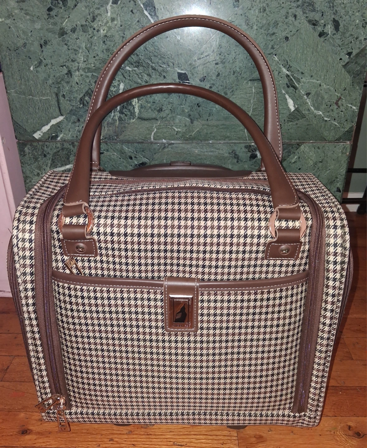 London Fog Luggage - photo 2
