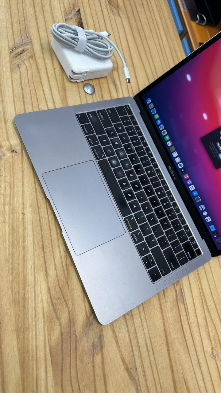 Apple Macbook 2019 air