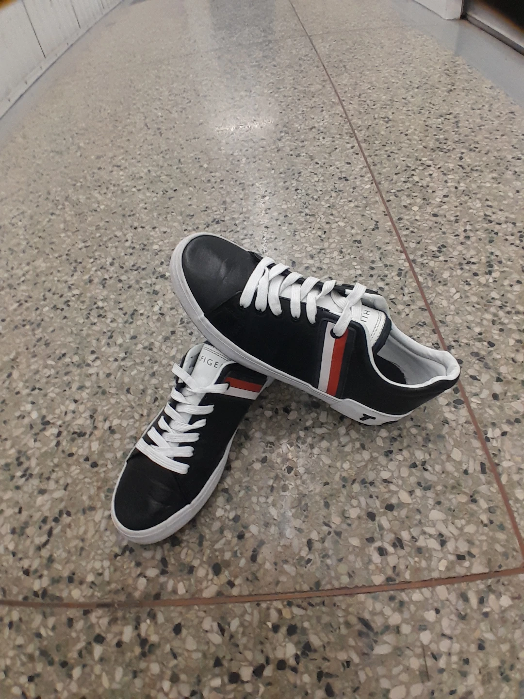 Tommy Hilfiger Black Casual Sneakers Men's Size 7 - photo 3