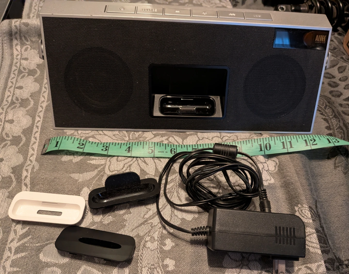 Altec Lansing iPod Speaker Dock with Aux out - photo 3