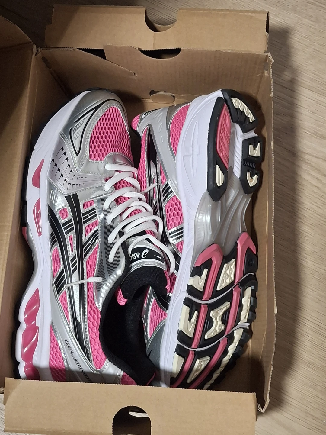 Asics Gel-Kayano 14 Sneakers