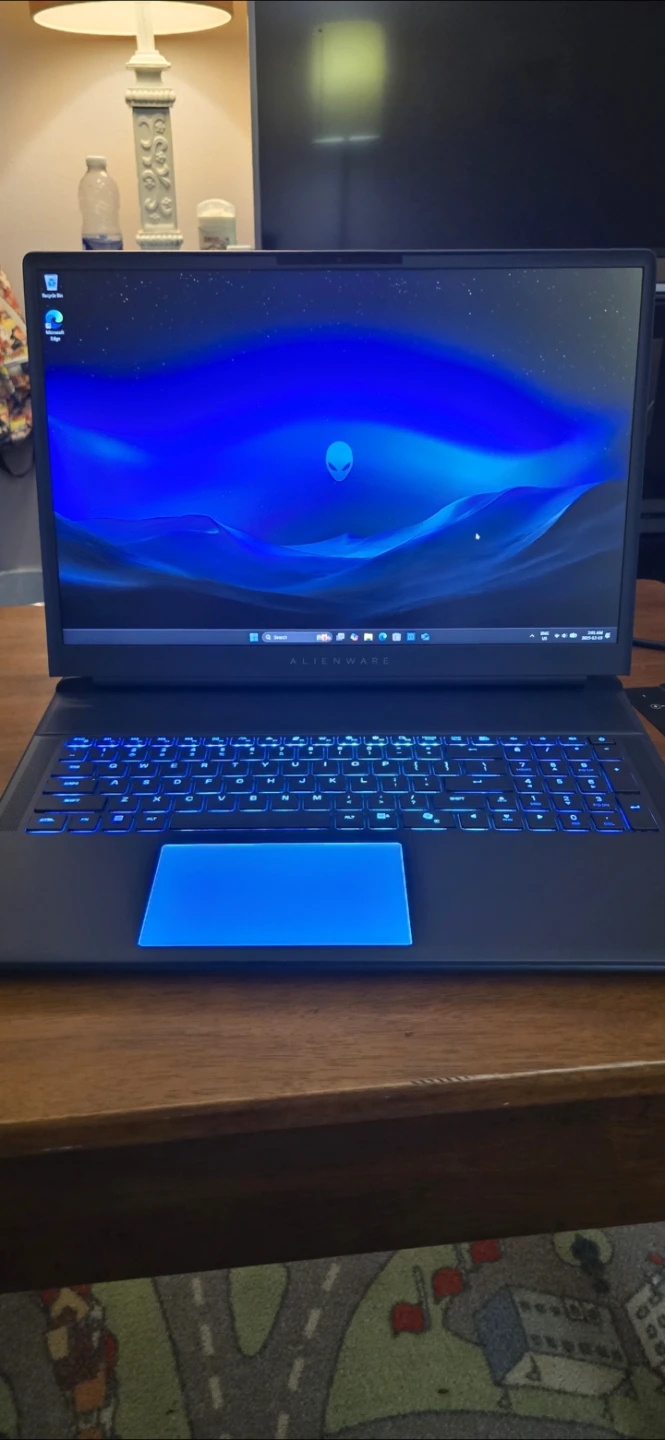 Alienware 18inch RTX 5080 300hzDisplay 32gb Ram - photo 2