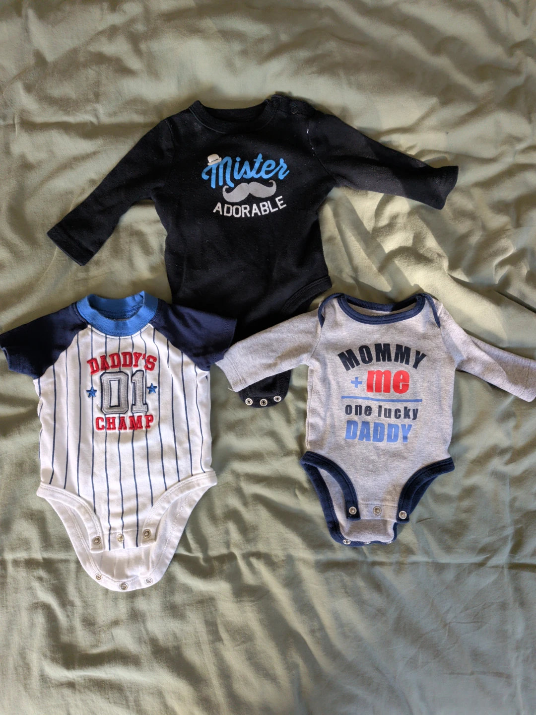 Newborn Swaddles and Bodysuits Bundle - photo 4