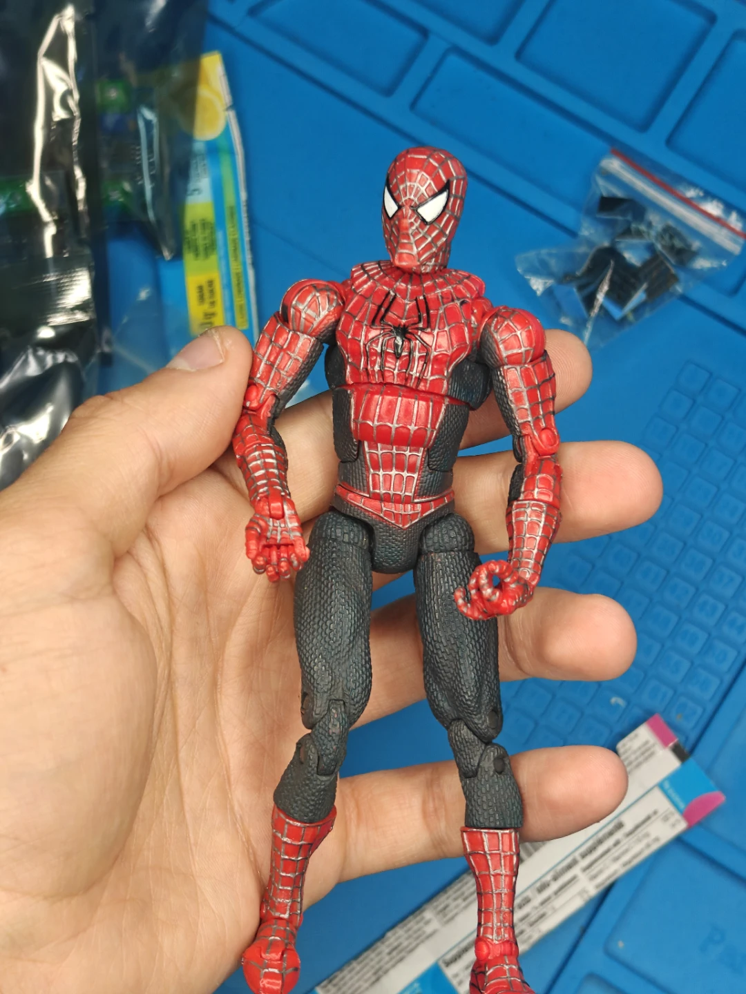 Vintage Spiderman 2 ToyBiz Super Poseable Action Figure