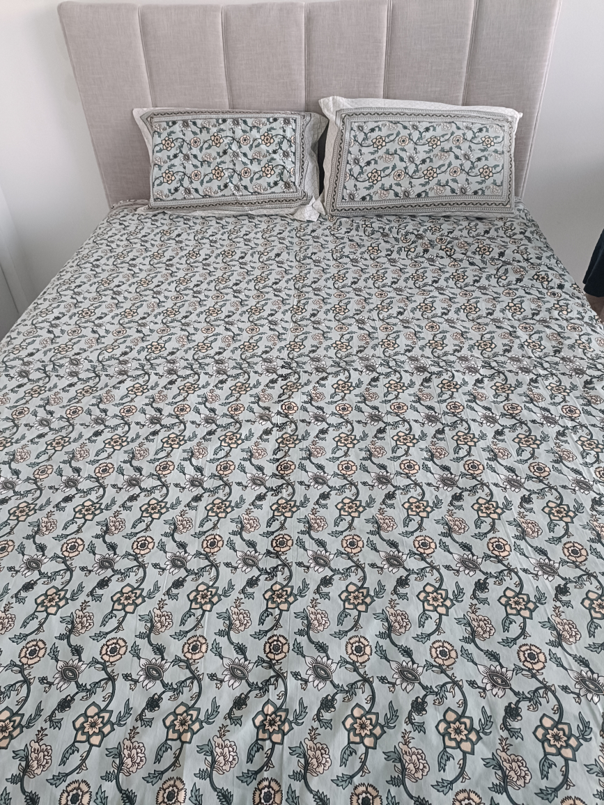 Queen Size Upholstered Bed + Mattress - photo 2