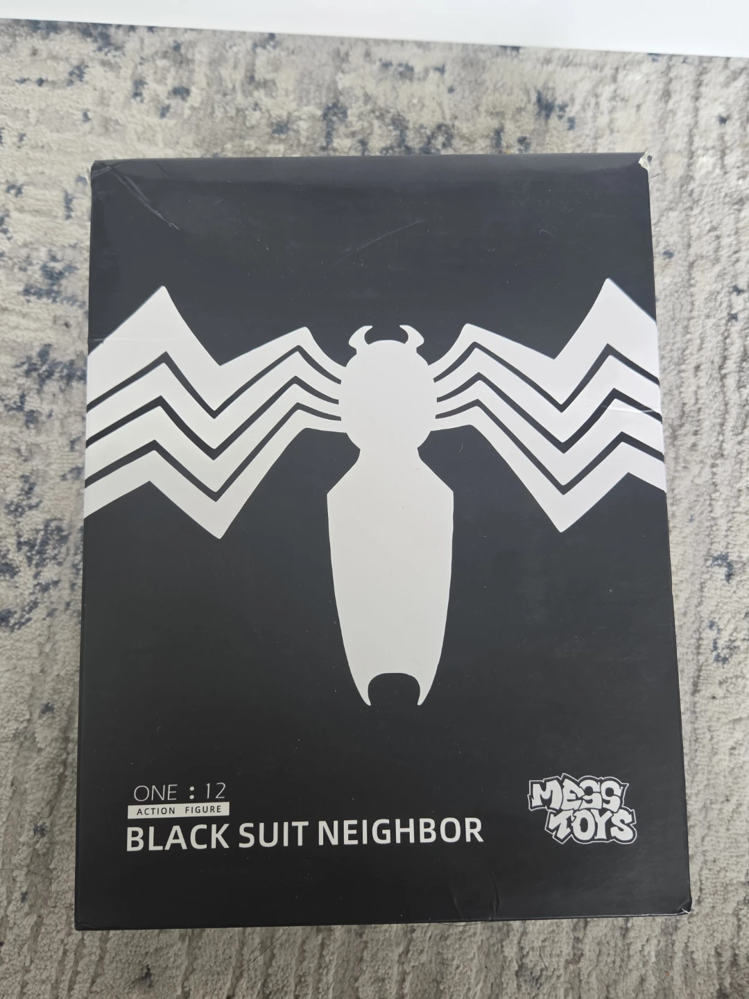 Mezco One:12 Collective Black Suit Neighbor Action Figure - photo 4