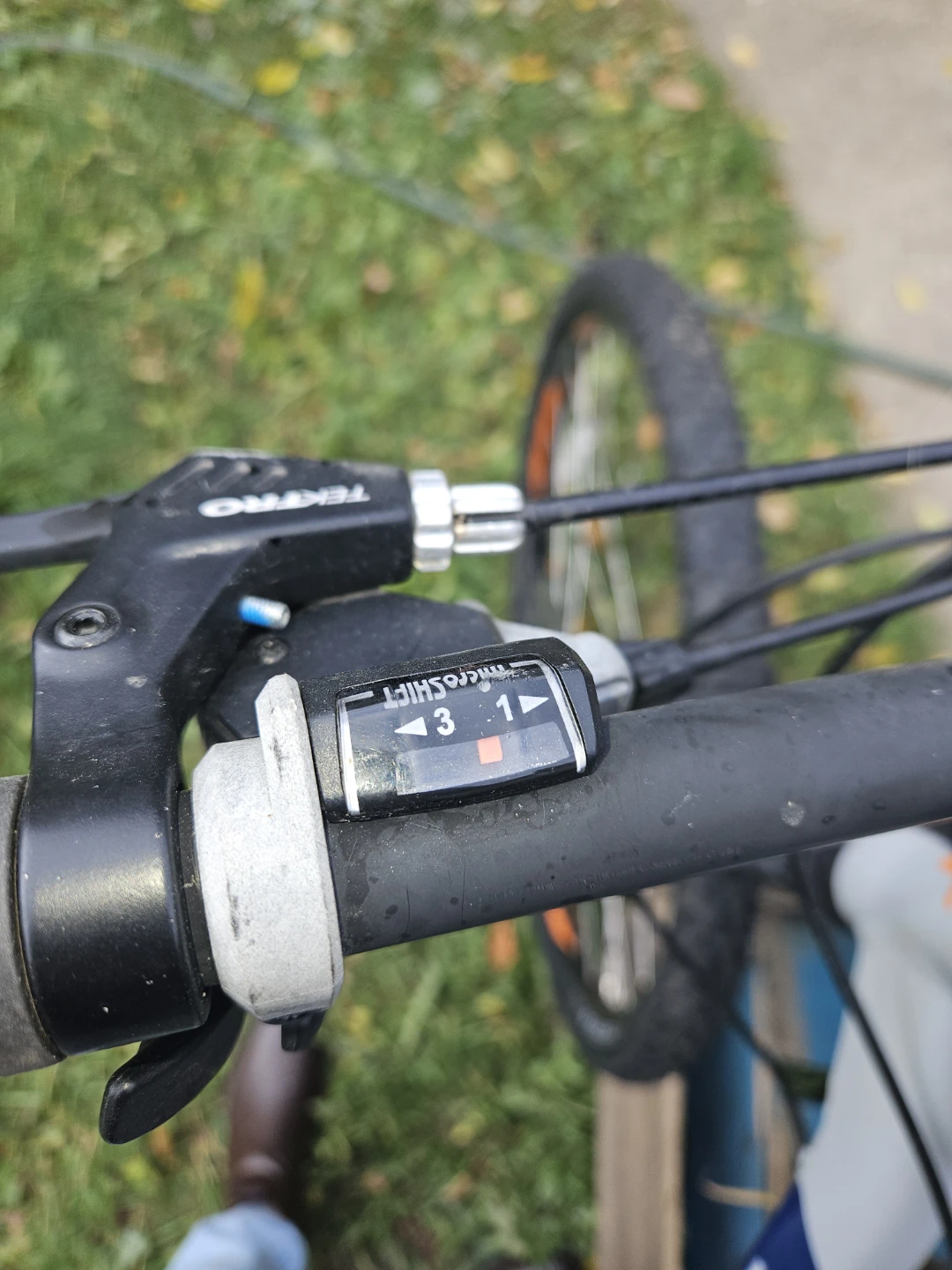 GT Aggressor Pro Mountain Bike - photo 5
