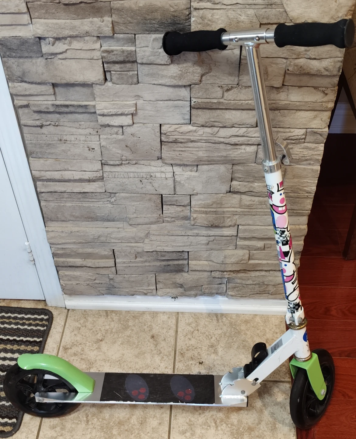 It's Happy Bunny Foldable Scooter - photo 3