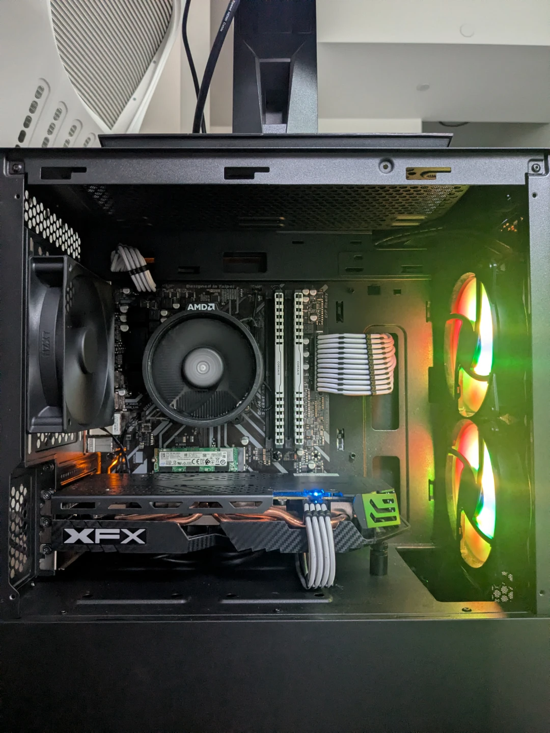 Custom Gaming PC with AMD Ryzen 5 3600 - photo 4