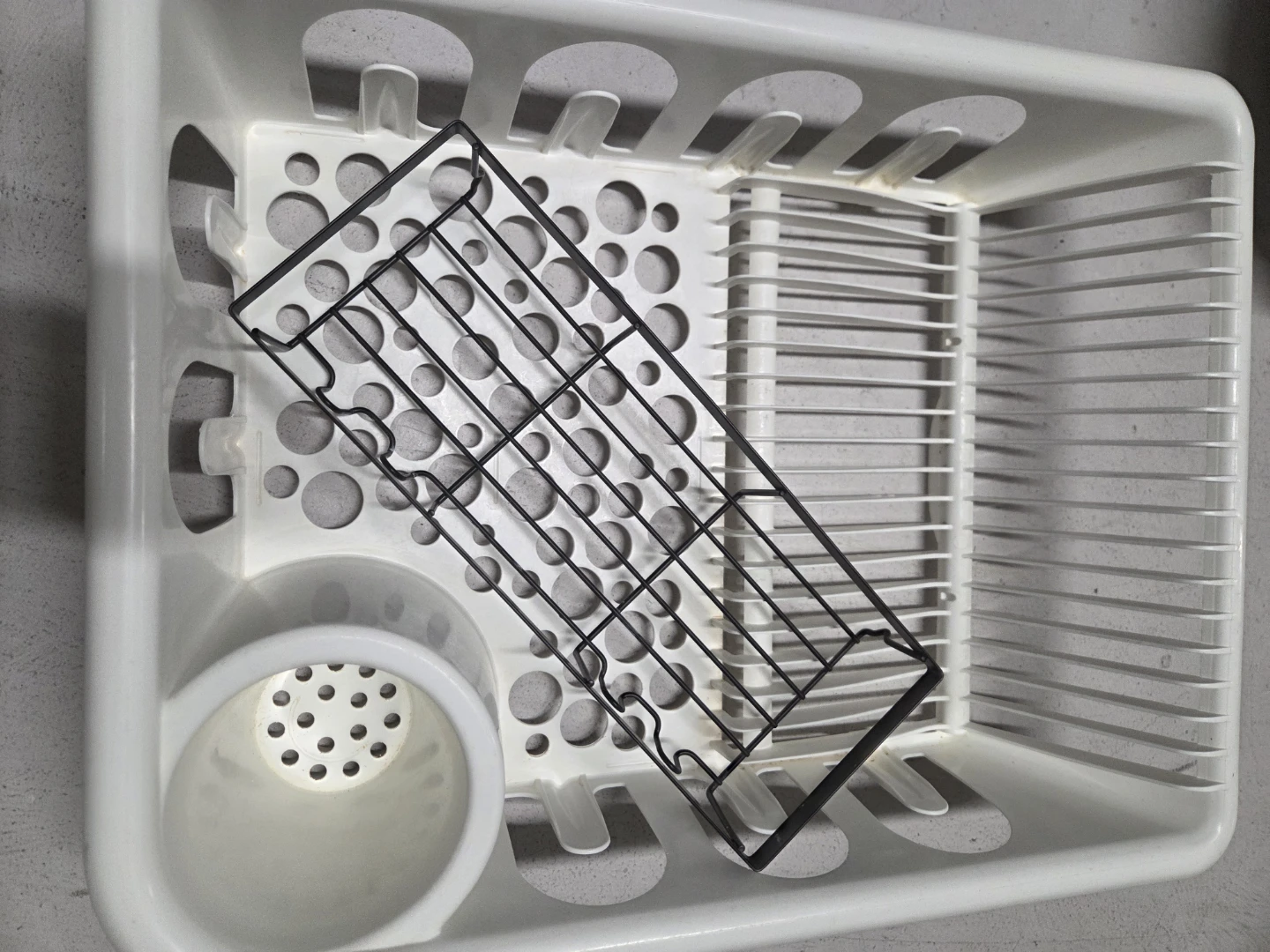White Plastic Dish Drying Rack - photo 4