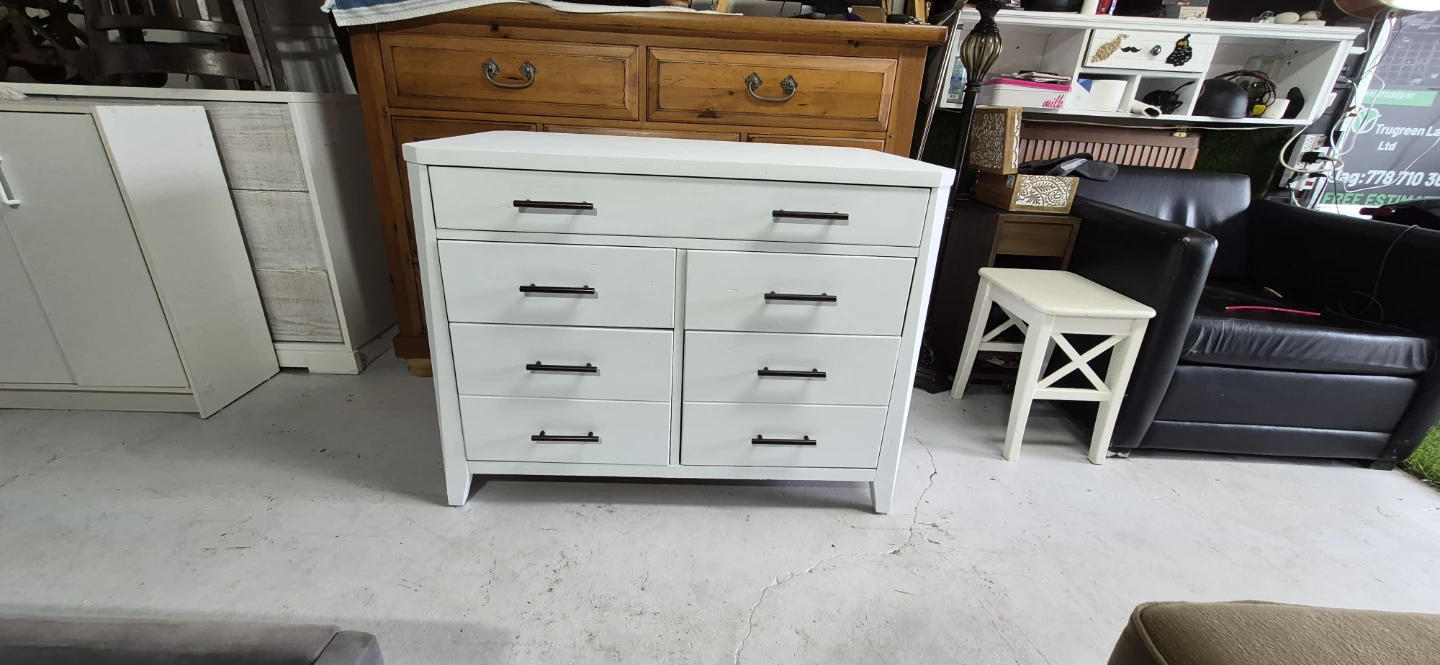 White 7-Drawer Bedroom Dresser