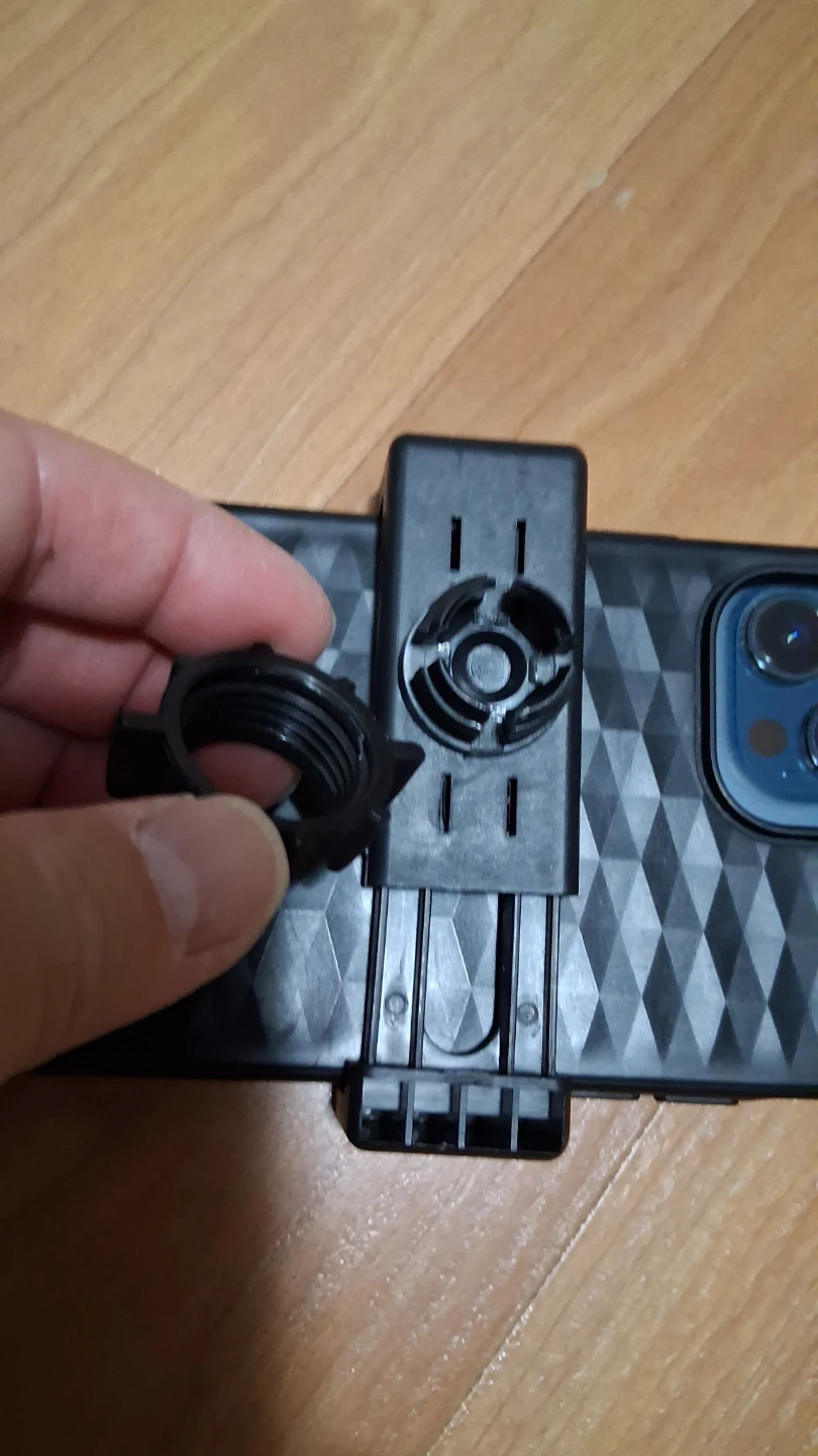 phone holder with universal 17mm socket - photo 3