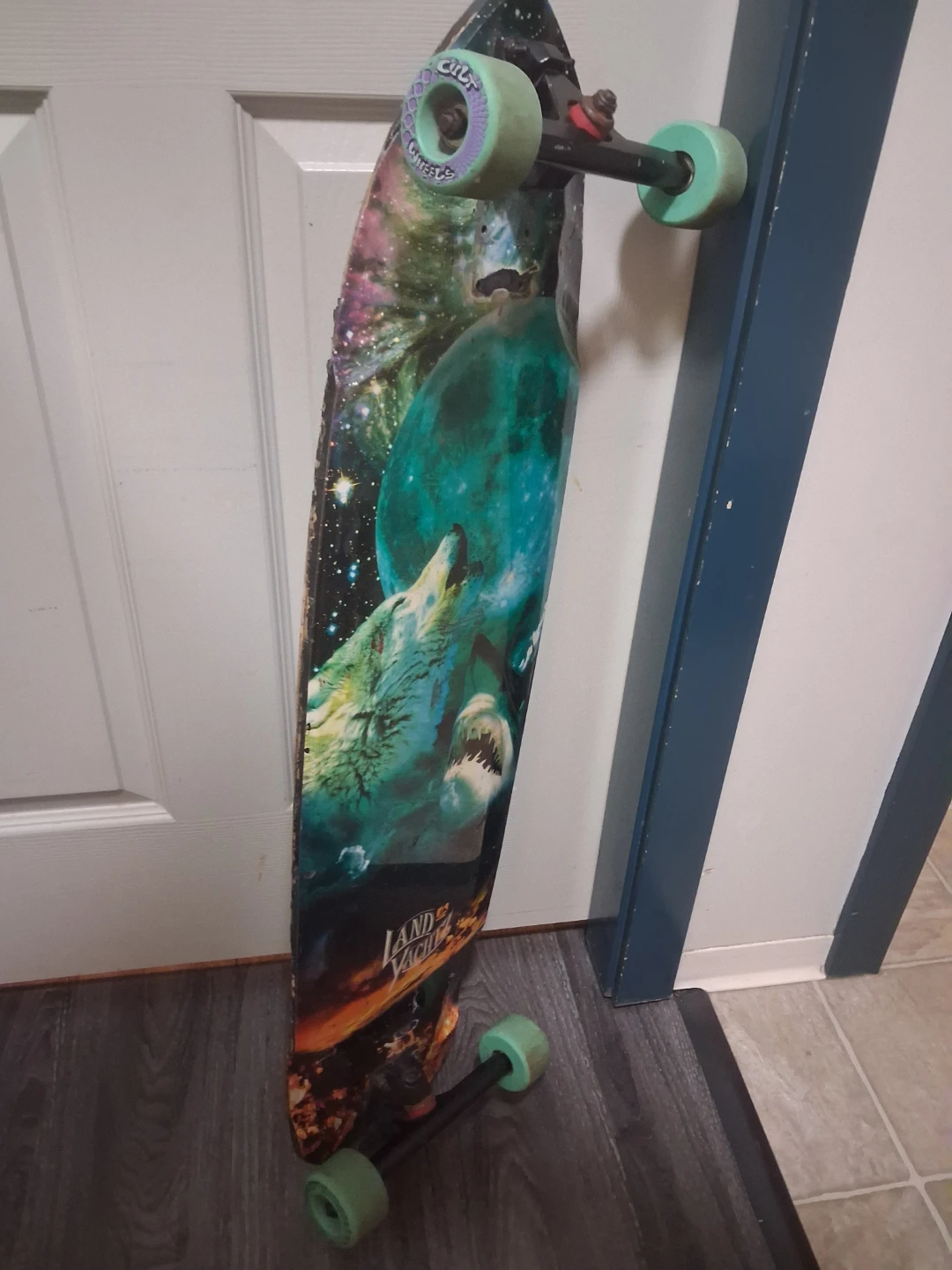 Landyachtz Wolfshark Downhill Board