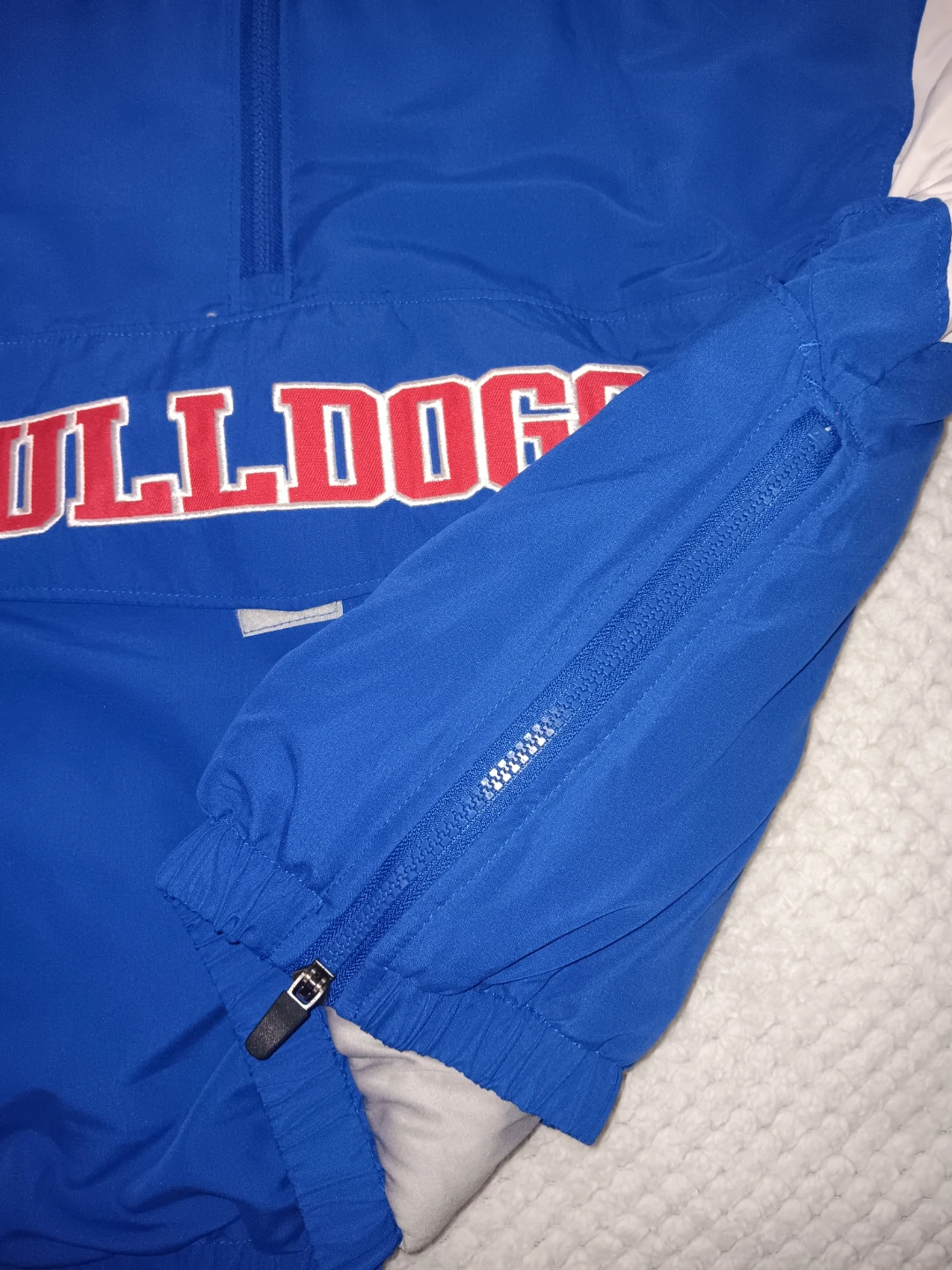 Set of 2 for $60 Windbreaker hooded pull over Size 2XL - photo 3